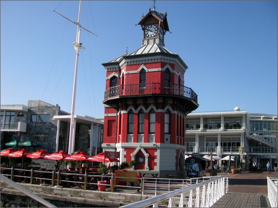 Clock Tower - V&A Waterfront - Kaapsta